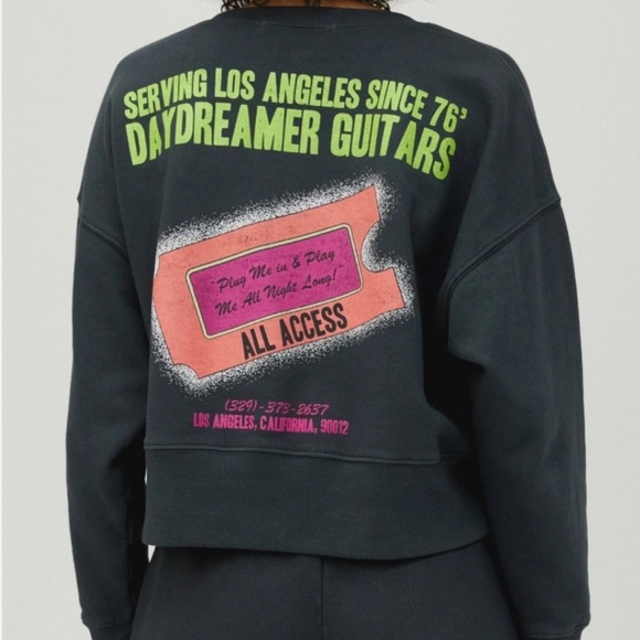 Daydreamer Guitar Shop Shrunken
Crew cropped sweatshirt size Medium - Picture 2 of 11